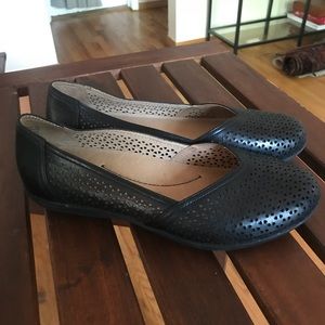 dansko flats